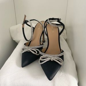 Rhinestone Embellished Bow Pumps